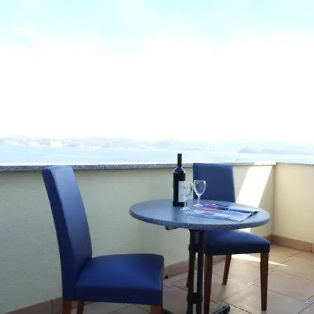 Appartamento Del Golfo Mit Tollem Ausblick Auf Alpen *